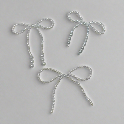 Small Pearl Bows